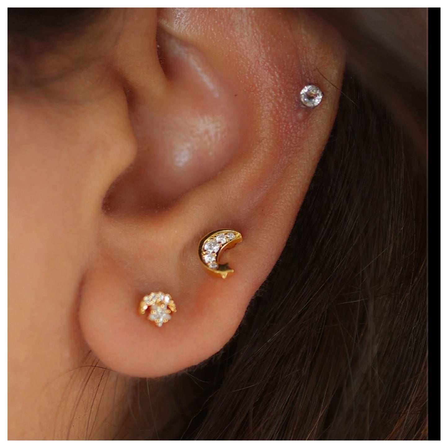 Anti tarnish gold plated studs PAIR POBX51