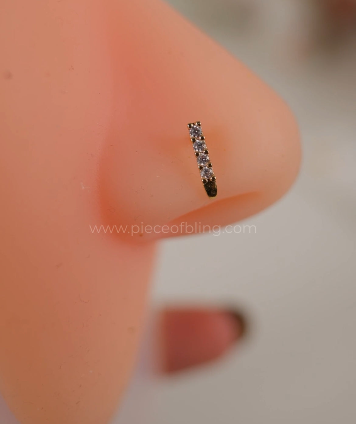 Gold plated stud /nosepin (single)