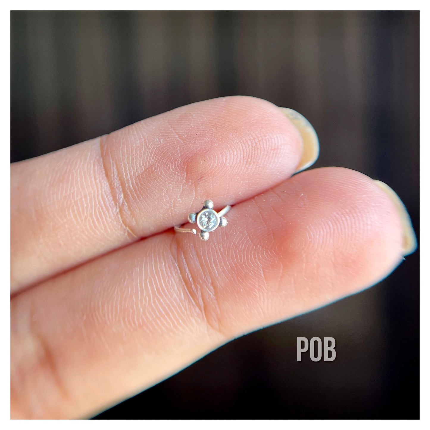 Single stone sterling silver wire type nosepin POBX10