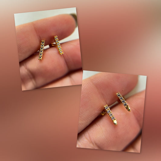2 pair Gold plated ear studs - 4 pieces
